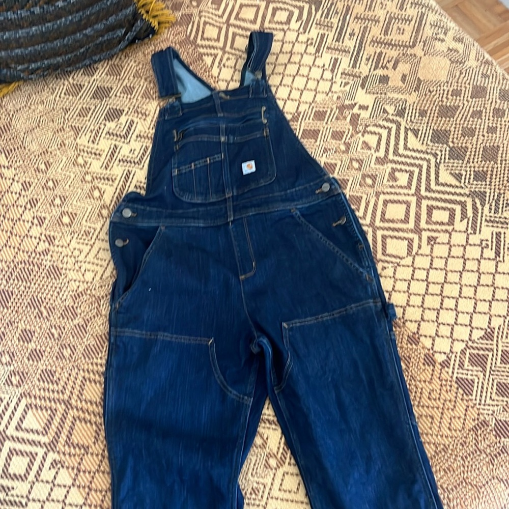 Carhhartt demin overalls. Brand new, never worn but washed once. Size medium